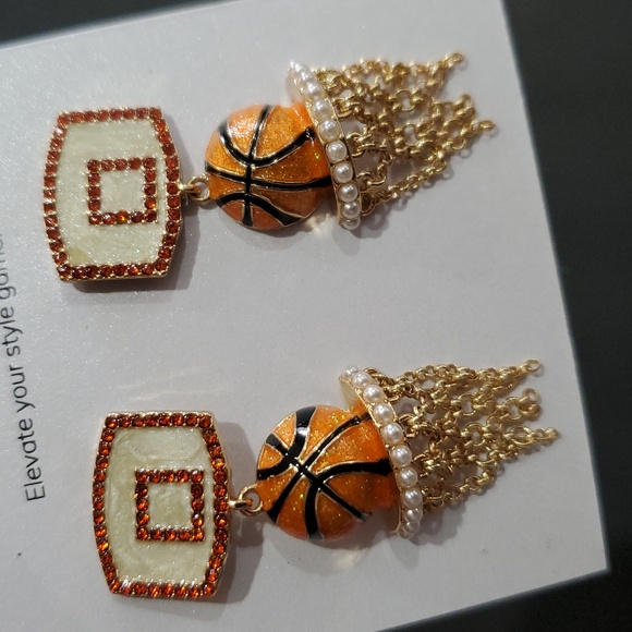 Baublebar shoot your shot gold net pearl rim ruby pave basketball earrings new - Picture 8 of 8